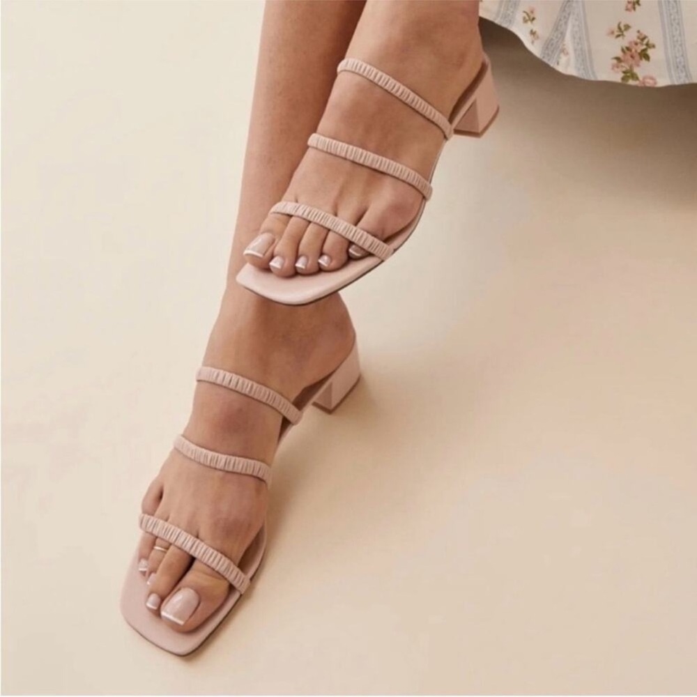 Reformation Assunta Scrunchy Strappy Block Heel Mule in Serenade Soft Pink 5.5 - Picture 2 of 12
